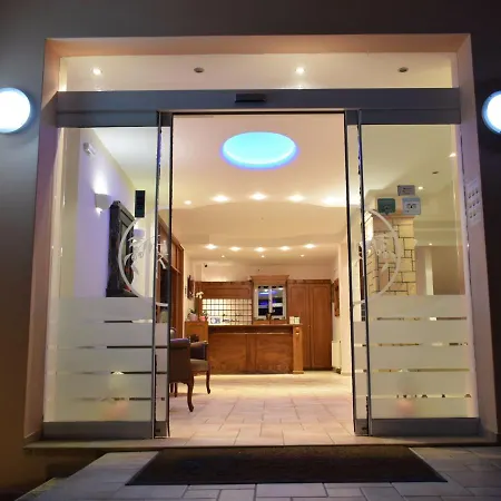 Klonos - Kyriakos Klonos Otel 3*