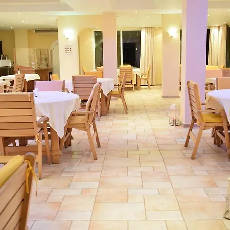 Klonos - Kyriakos Klonos 3*