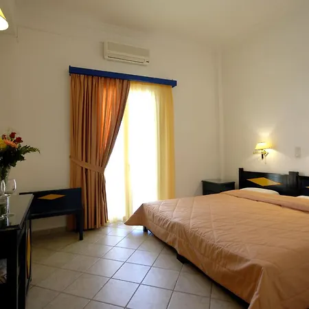 Klonos - Kyriakos Klonos Hotel