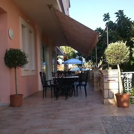 Klonos - Kyriakos Klonos Hotel Aegina