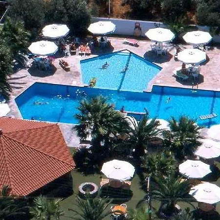 Klonos - Kyriakos Klonos 3*