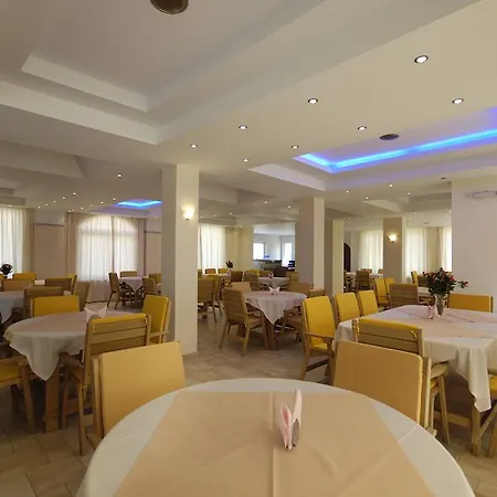 Hotel Klonos - Kyriakos Klonos