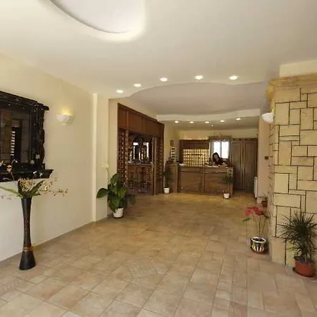 Hotel Klonos - Kyriakos Klonos